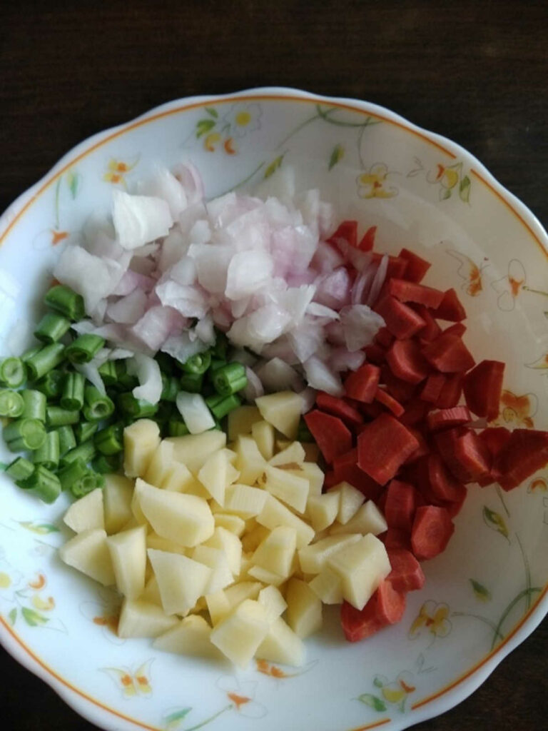 veggies chopped for making vegetable stew