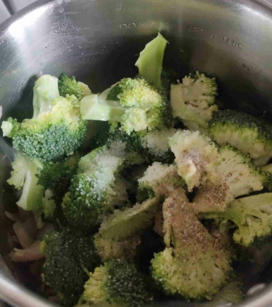 add broccoli salt black pepper 