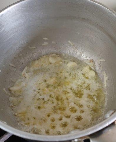 saute garlic in butter