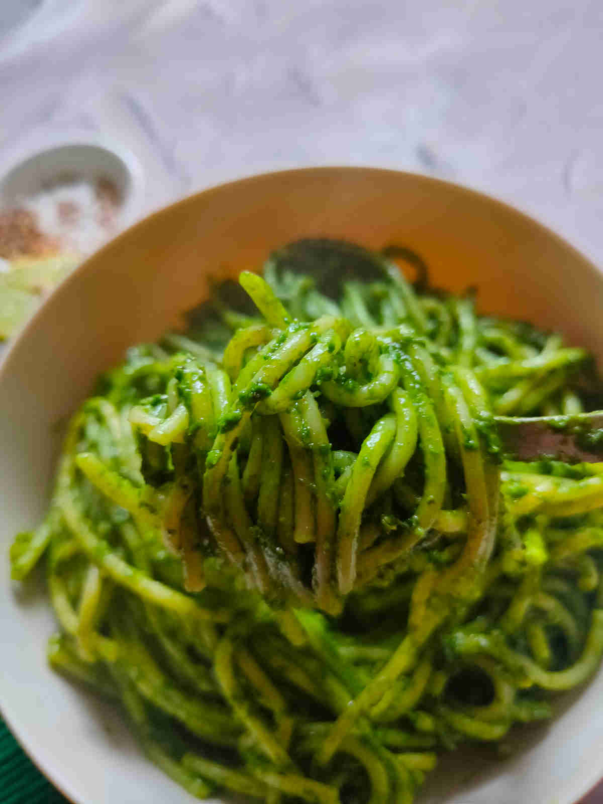 creamy vegan spinach pasta sauce