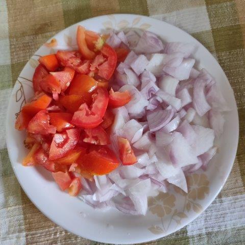 onion tomato chopped