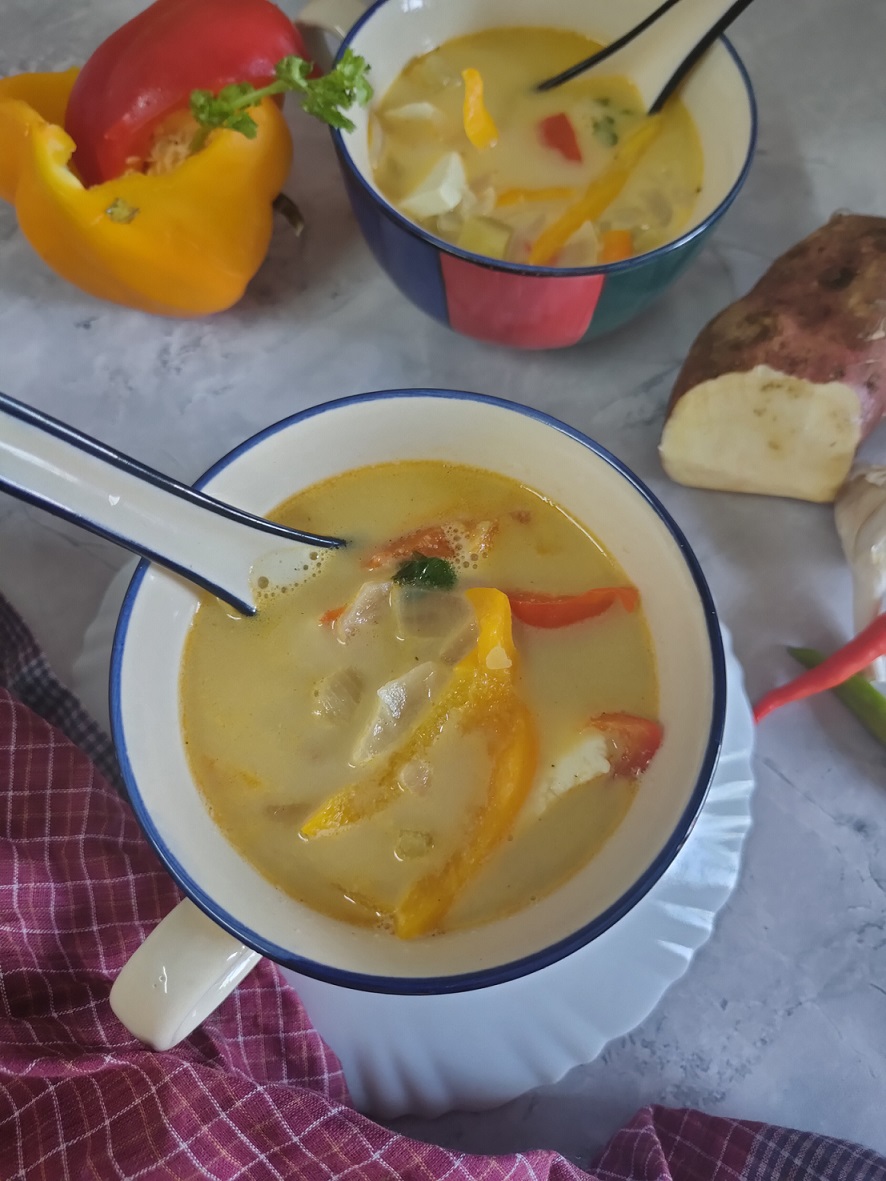 veg thai curry soup
