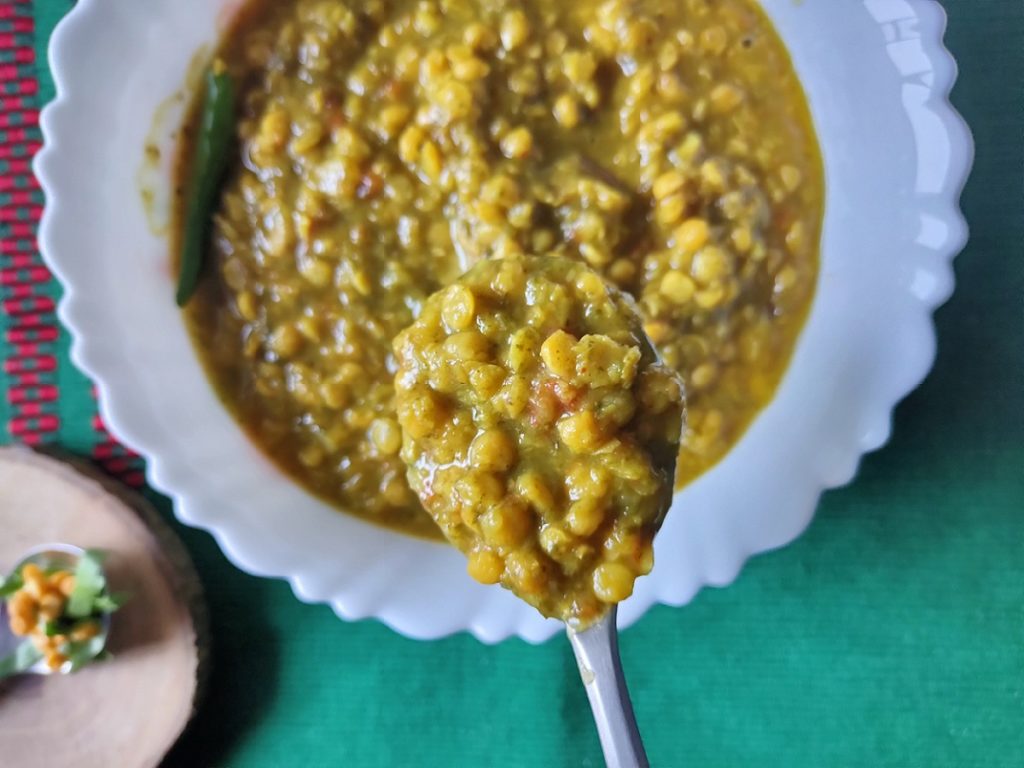 Dal palak in cooker