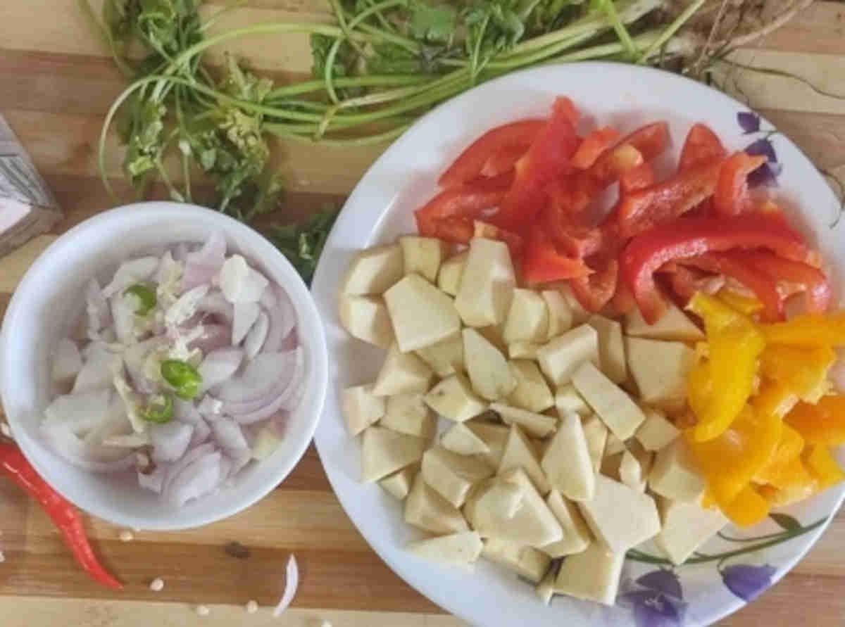 chopped veggies for thai coconut milk vegetable soup