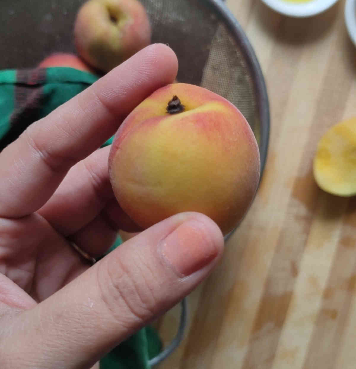 fresh ripe peaches for air frying