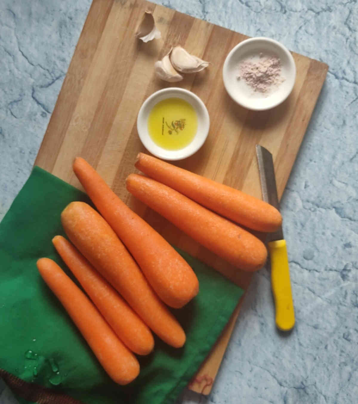 ingredients for roasting carrots in air fryer