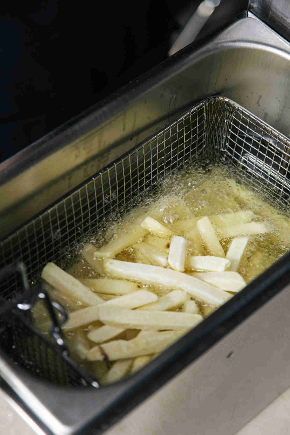 deep fryer frying french fries