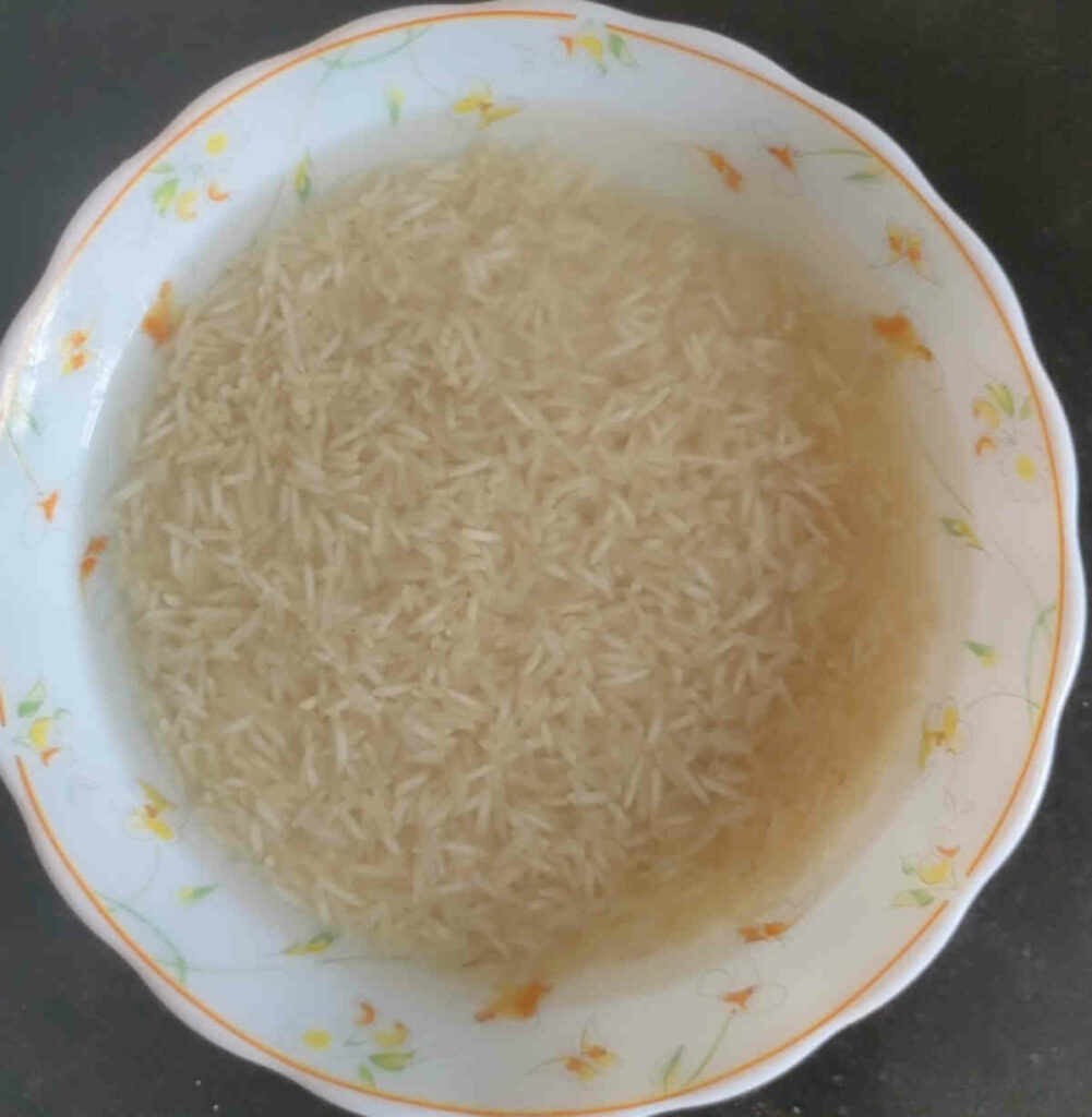 wash and soak basmati rice