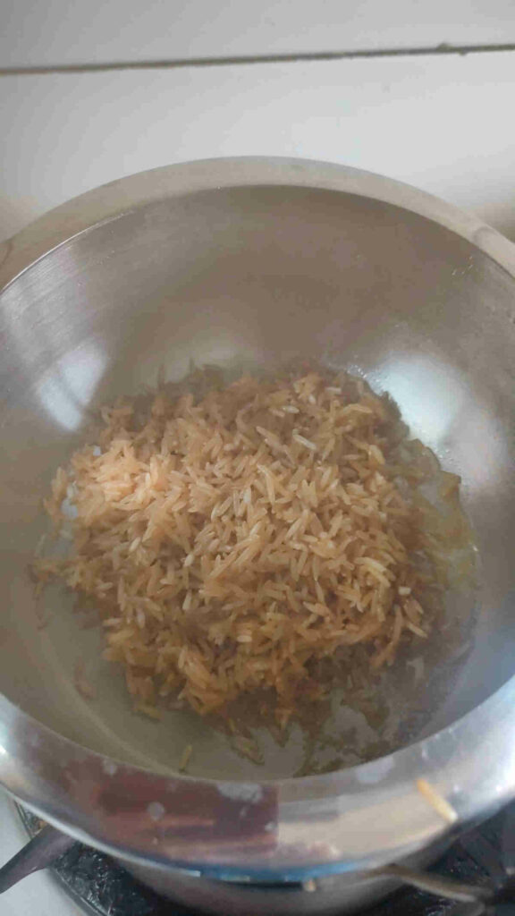 add brown rice to the pressure cooker